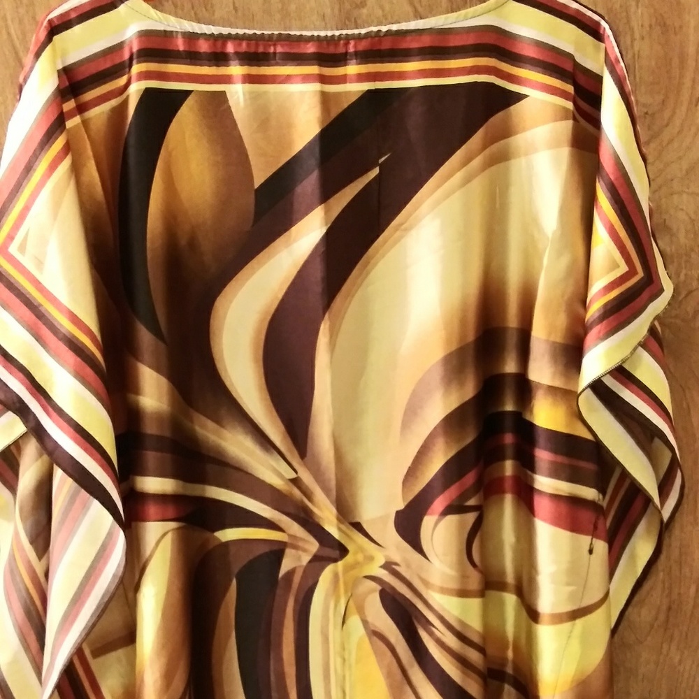 Fashion Blvd top
